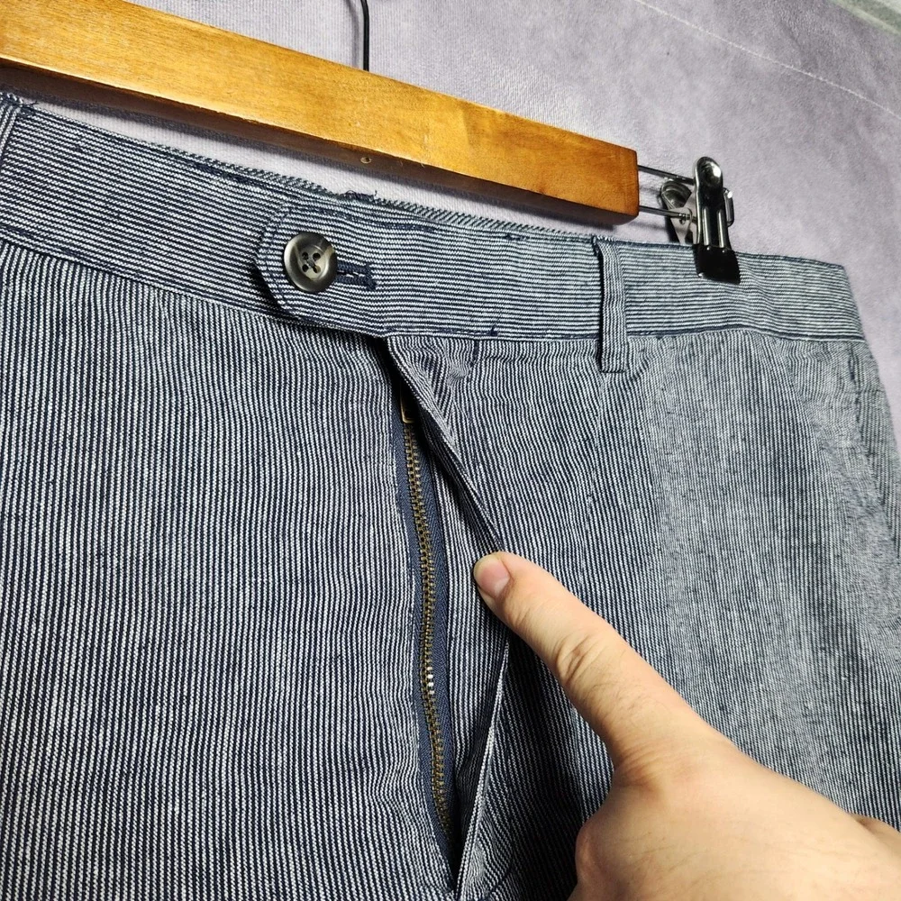Banana Republic Mens 36 Blue White Stripe Linen Blend Shorts